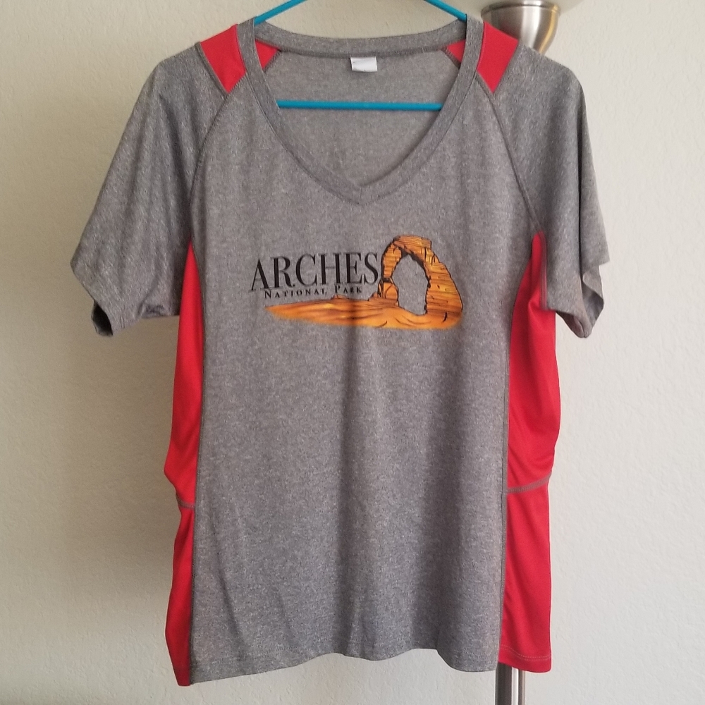 Arches Workout Tee